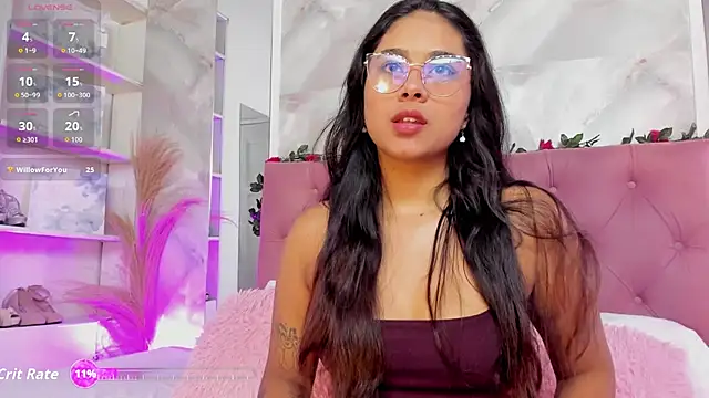 Snapshot of AnnaQueen_ chatting on 09/26/25, 04:25 AnnaQueen online show from 09/26/25, 04:25