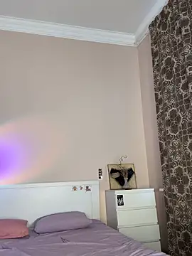 bigbabykiki online show from 10/24/25, 06:12