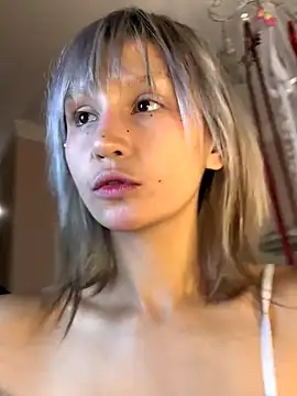 bigbabykiki online show from 10/29/25, 05:50