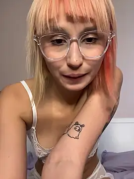 bigbabykiki online show from 03/16/25, 01:06