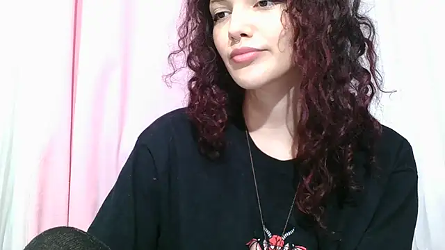 Snapshot of faelitababy chatting on 01/15/26, 03:59 faelitababy online show from 01/15/26, 03:59