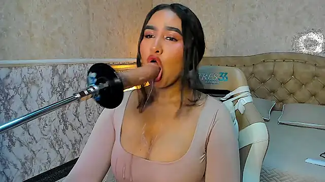 cute mia23 online show from 05/01/26, 05:40