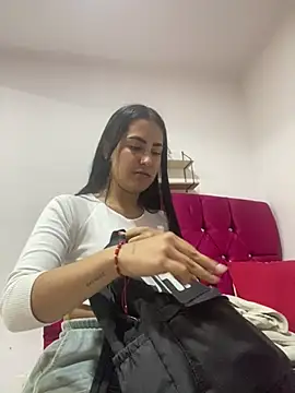 Snapshot of CAM_21X chatting on 03/18/25, 07:33 CAM 21X online show from 03/18/25, 07:33