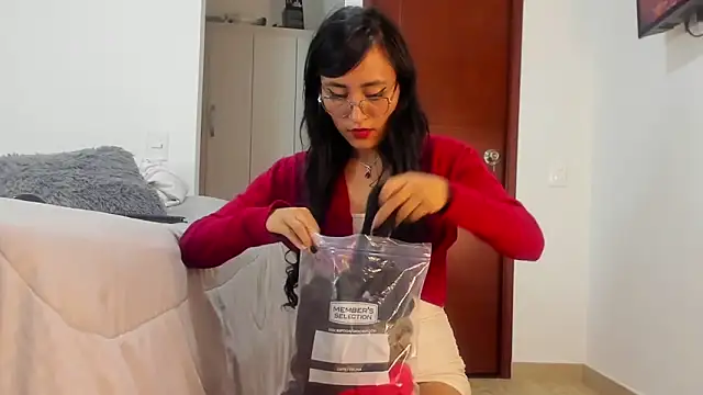 SophieBaker   online show from 03/15/25, 10:13
