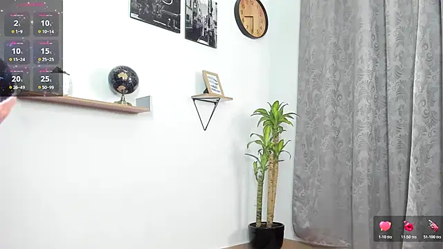 Snapshot of SophieBaker__ chatting on 11/05/25, 01:31 SophieBaker online show from 11/05/25, 01:31