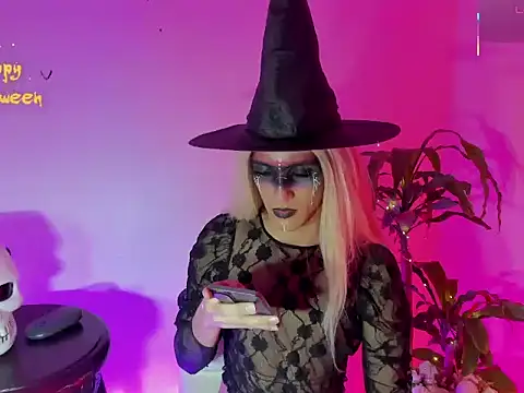Regiina Doll online show from 10/10/25, 02:12