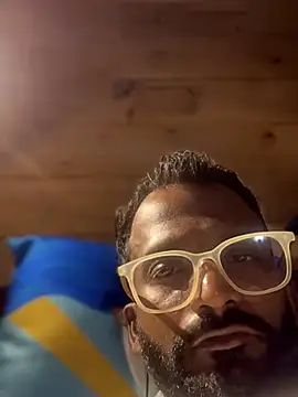 Snapshot of bigfatdick111 chatting on 02/21/26, 07:27 bigfatdick111 online show from 02/21/26, 07:27