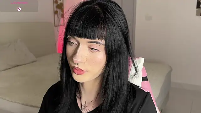 Snapshot of Vailyreb_ chatting on 06/16/26, 11:21 Vailyreb online show from 06/16/26, 11:21