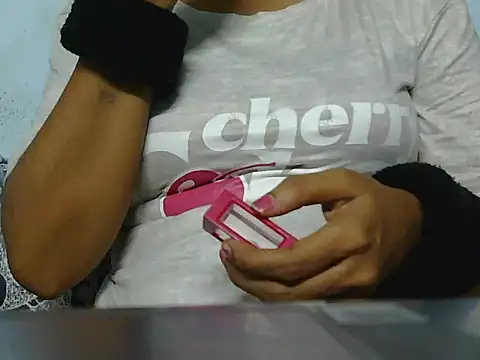 Snapshot of Thimiralagi chatting on 04/10/26, 04:14 Thimiralagi online show from 04/10/26, 04:14