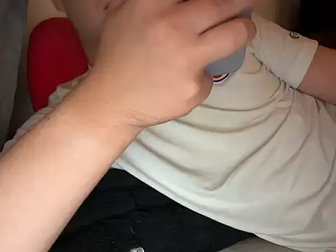 DaddysLittleBoyp online show from 11/07/25, 08:46