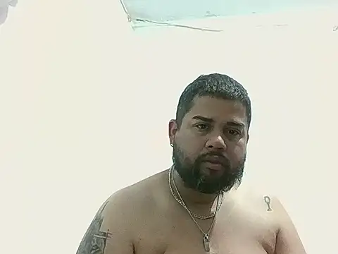 GABRIELGARCIA1313 online show from 02/06/26, 03:41