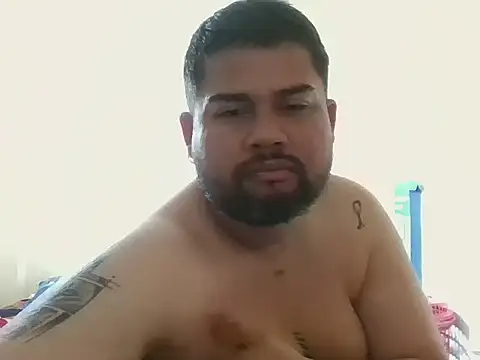 GABRIELGARCIA1313 online show from 02/15/26, 07:35