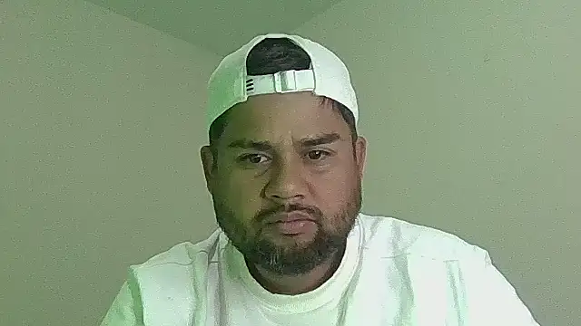 Snapshot of GABRIELGARCIA1313 chatting on 06/30/26, 12:21 GABRIELGARCIA1313 online show from 06/30/26, 12:21