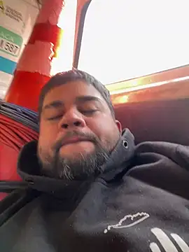 Snapshot of GABRIELGARCIA1313 chatting on 06/25/26, 12:32 GABRIELGARCIA1313 online show from 06/25/26, 12:32
