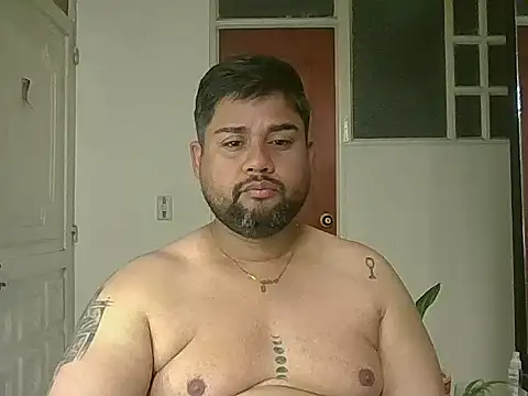 Snapshot of GABRIELGARCIA1313 chatting on 07/11/26, 02:50 GABRIELGARCIA1313 online show from 07/11/26, 02:50