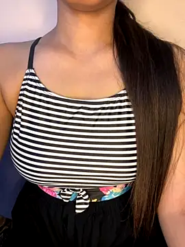  riyaahahaha  online show from 10/30/25, 10:02