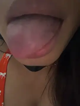  riyaahahaha  online show from 02/09/26, 12:25