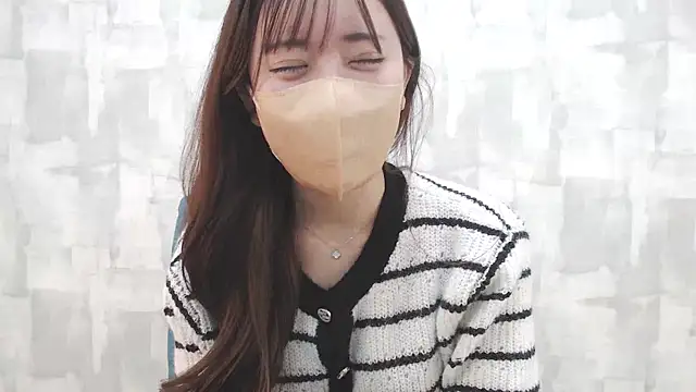 Snapshot of LOVE_MOMO_LOVE chatting on 12/03/24, 02:44 LOVE MOMO LOVE online show from 12/03/24, 02:44