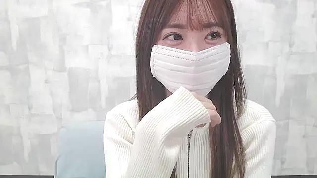 LOVE MOMO LOVE online show from 11/13/25, 11:25