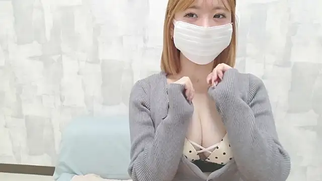 LOVE MOMO LOVE online show from 01/18/26, 12:30