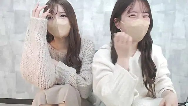 Snapshot of LOVE_MOMO_LOVE chatting on 02/06/25, 11:31 LOVE MOMO LOVE online show from 02/06/25, 11:31