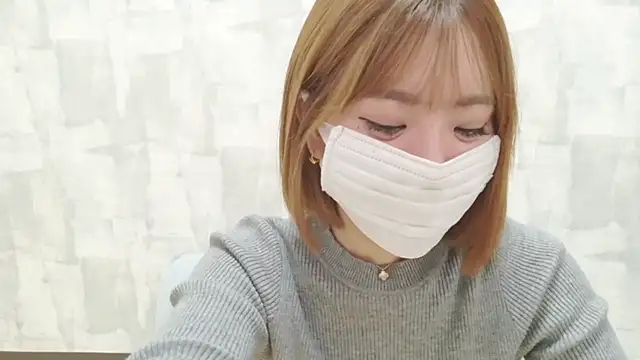 Snapshot of LOVE_MOMO_LOVE chatting on 04/28/26, 02:54 LOVE MOMO LOVE online show from 04/28/26, 02:54