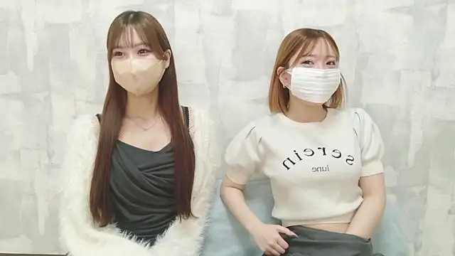 Snapshot of LOVE_MOMO_LOVE chatting on 05/12/26, 11:49 LOVE MOMO LOVE online show from 05/12/26, 11:49