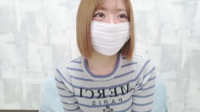 LOVE MOMO LOVE online show from 04/05/26, 12:45