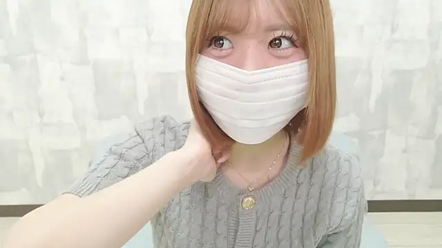 Snapshot of LOVE_MOMO_LOVE chatting on 04/21/26, 11:39 LOVE MOMO LOVE online show from 04/21/26, 11:39