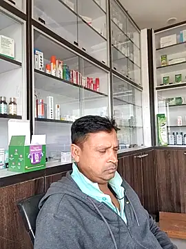 Raj1043 online show from 11/25/25, 04:57