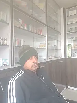 Raj1043 online show from 12/19/25, 05:21