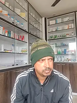 Raj1043 online show from 12/20/25, 06:05