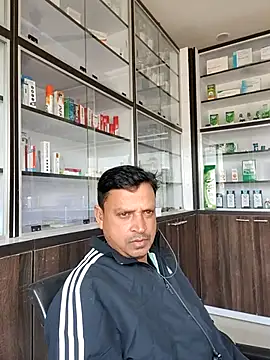 Raj1043 online show from 11/27/25, 04:57