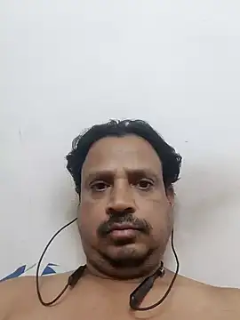 Snapshot of Raj1043 chatting on 01/06/25, 09:00 Raj1043 online show from 01/06/25, 09:00