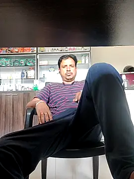 Snapshot of Raj1043 chatting on 11/01/25, 05:03 Raj1043 online show from 11/01/25, 05:03