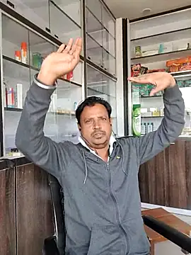 Raj1043 online show from 11/12/25, 06:17