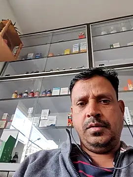 Raj1043 online show from 11/19/25, 05:40