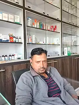 Raj1043 online show from 11/18/25, 05:33