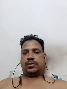 Snapshot of Raj1043 chatting on 02/15/25, 07:06 Raj1043 online show from 02/15/25, 07:06