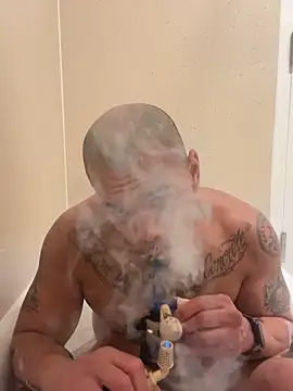 EatMyCake831 online show from 12/01/25, 02:51