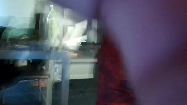 Snapshot of EatMyCake831 chatting on 03/05/25, 05:18 EatMyCake831 online show from 03/05/25, 05:18