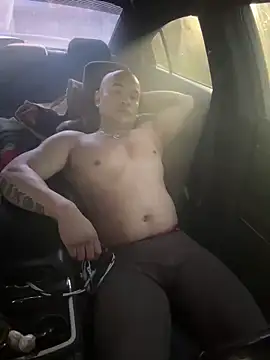 Snapshot of EatMyCake831 chatting on 01/26/25, 04:30 EatMyCake831 online show from 01/26/25, 04:30