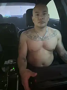 Snapshot of EatMyCake831 chatting on 01/12/25, 07:42 EatMyCake831 online show from 01/12/25, 07:42