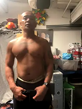 Snapshot of EatMyCake831 chatting on 09/28/25, 10:11 EatMyCake831 online show from 09/28/25, 10:11