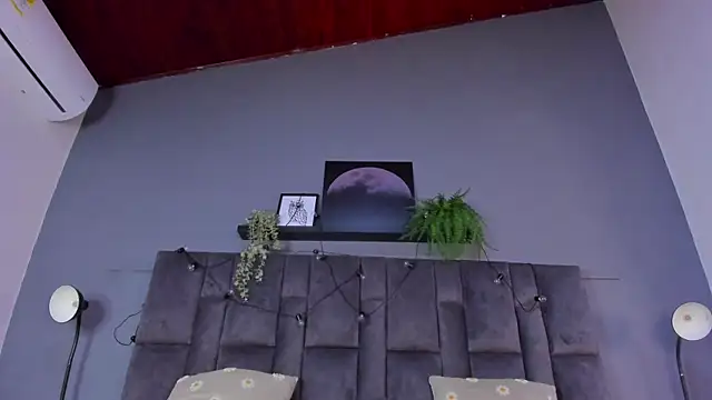 Snapshot of DulceAurora__ chatting on 05/18/26, 01:28 DulceAurora online show from 05/18/26, 01:28