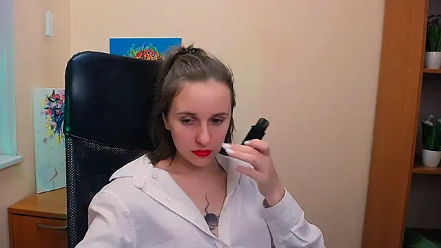 Snapshot of _Nicole_new chatting on 02/17/25, 04:06 Nicole new online show from 02/17/25, 04:06