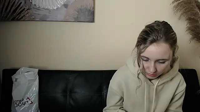 Snapshot of _Nicole_new chatting on 11/05/25, 11:46 Nicole new online show from 11/05/25, 11:46