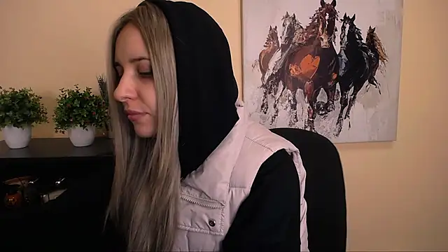  Nicole new online show from 04/09/26, 11:16