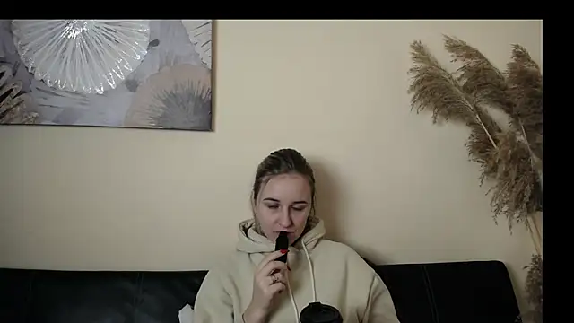 Snapshot of _Nicole_new chatting on 11/13/25, 12:53 Nicole new online show from 11/13/25, 12:53