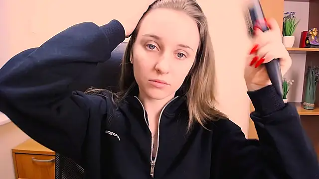 Snapshot of _Nicole_new chatting on 01/18/25, 12:15 Nicole new online show from 01/18/25, 12:15